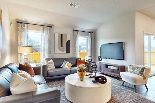 3018 Golden Birch Dr, Dallas, TX 75253 - photo 5