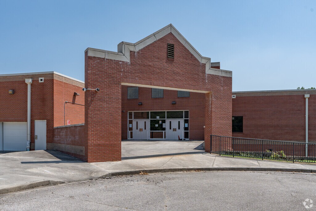 Lucy Elementary School is a public elementary school serving the Millington area.