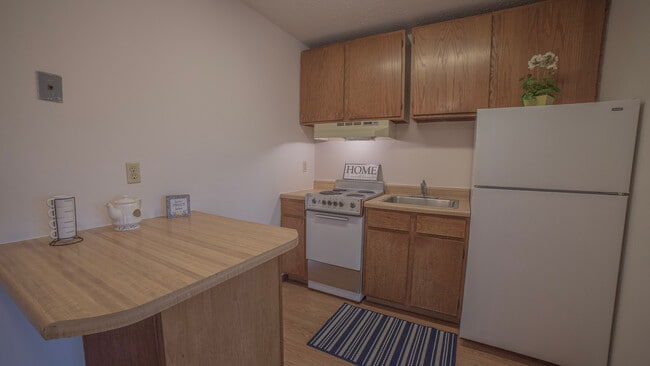 Cedars West, West Fargo, ND 58078 - photo 2