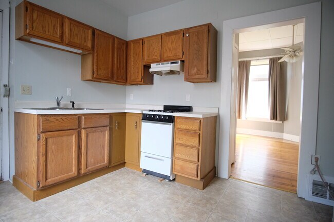 2413 Dupont Ave S unit 2, Minneapolis, MN 55405 - photo 4