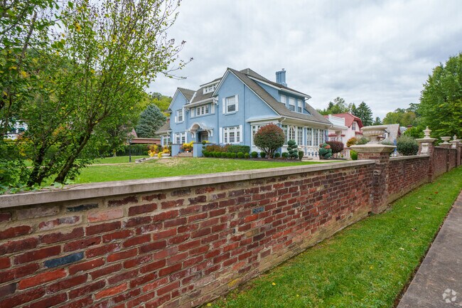The Woodsdale neighborhood has a handful of unique homes.
