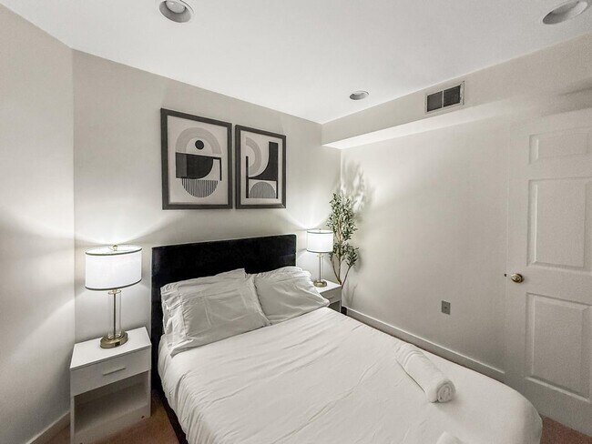 250 S 17th St unit ID1285556P, Philadelphia, PA 19103 - photo 5