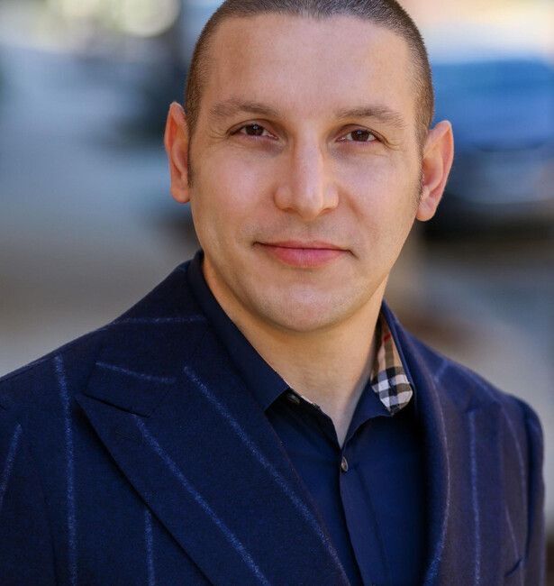 Agent Photo