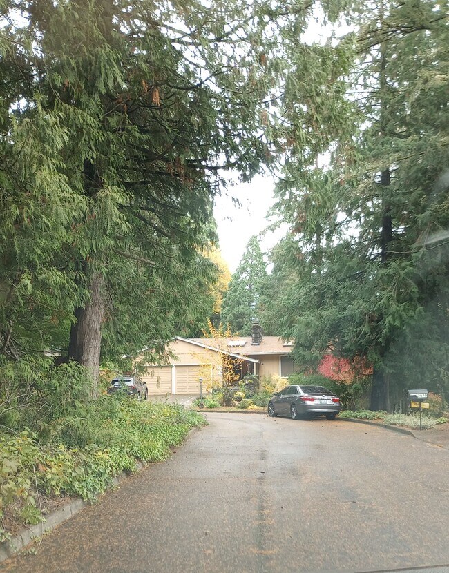 2050 SW Pheasant Dr Unit Daylight basement apt, Aloha, OR 97003