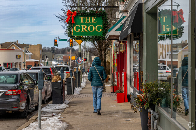 Lancaster Ave in Bryn Mawr offers complete walkability amongst shops and dining.