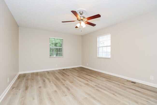 3233 Autumn Dr, Antioch, TN 37013 - photo 7