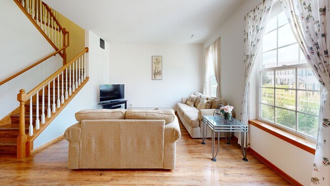 721 Cobblestone Way, Shakopee, MN 55379 - photo 2