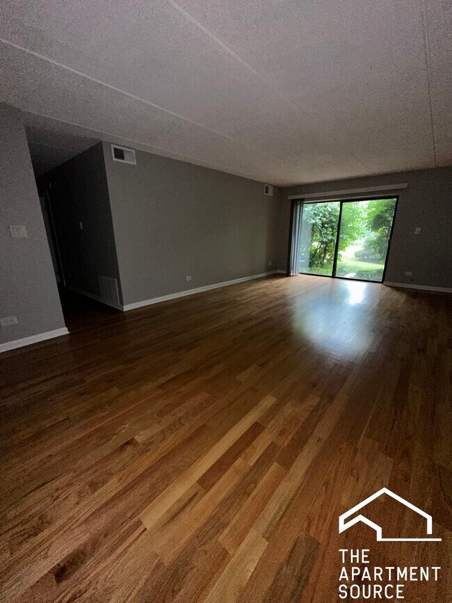 525 N Quentin Rd unit 116, Palatine, IL 60067 - photo 4