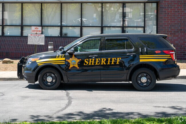 The Mahoning County Sheriff's Department protects the citizens of Warren.