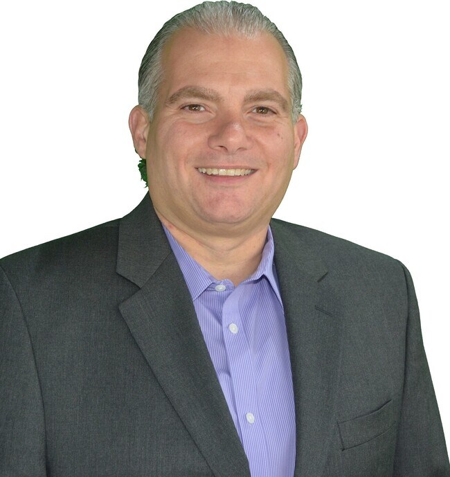 19006 Washtenaw St, Harper Woods, MI 48225