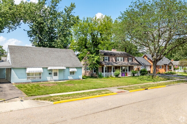 Most homes in the Lincoln Village neighborhood were built in the 1930's.