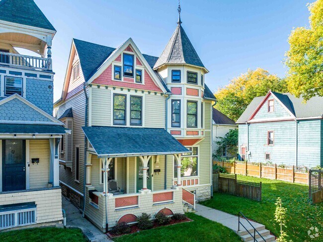 Queen Anne style homes can be found across Avenues West.