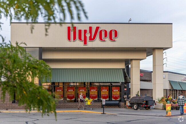 For groceries, residents of Washington shop at Hy-Vee for all their needs.