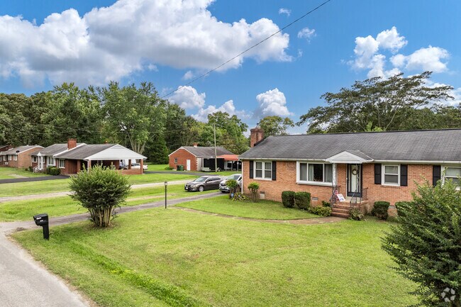 Warwick offers newcomers a variety of ranch style homes.