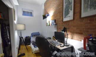 452 Park Dr Unit 1, Boston, MA 02215