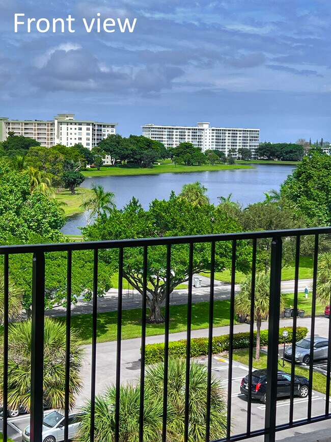 3150 N Palm Aire Dr unit Big 2-2 Apartment, Pompano Beach, FL 33069 - photo 3