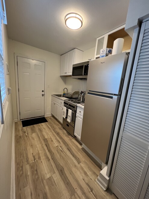 1090 Mayson Turner Rd NW unit Powerhouse Apartment, Atlanta, GA 30314 - photo 1