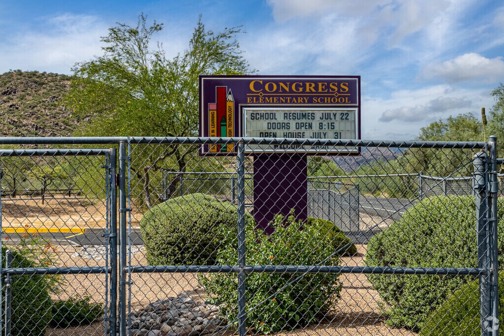 Students love Congress Elementary School in Congress.
