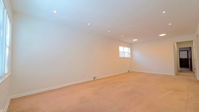 1625 Washington St unit 2, Evanston, IL 60202 - photo 4