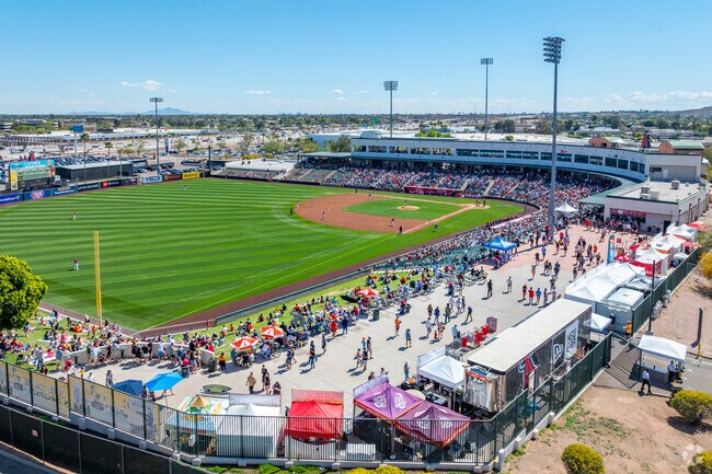 Witness the San Francisco Giants gear up for the season in Arizona's spring training.