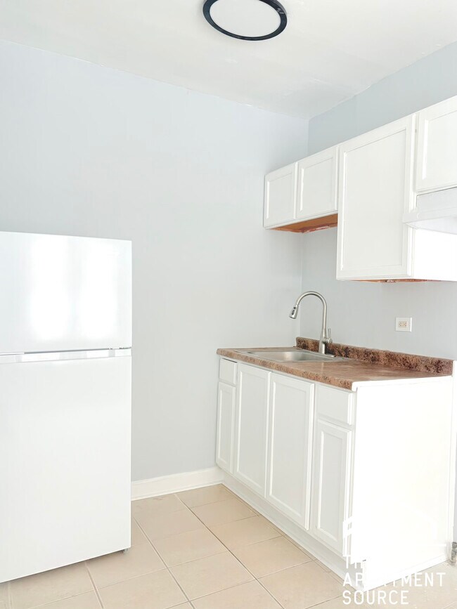 6228 S Western Ave unit 204, Chicago, IL 60636 - photo 4