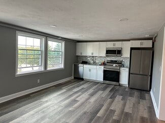 252 Main St Unit 2, Hyannis, MA 02601