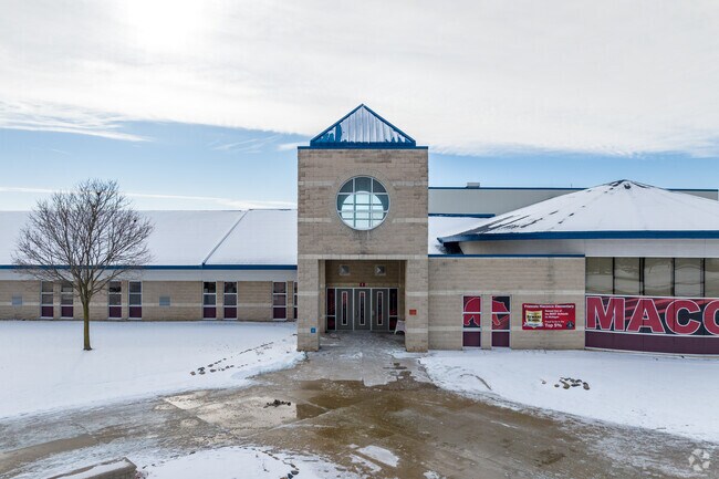 Francois Maconce Elementary School, Entrance.