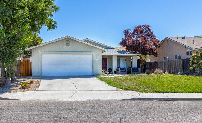 Single family homes are found throughout Shandon Paso Robles, Ca.
