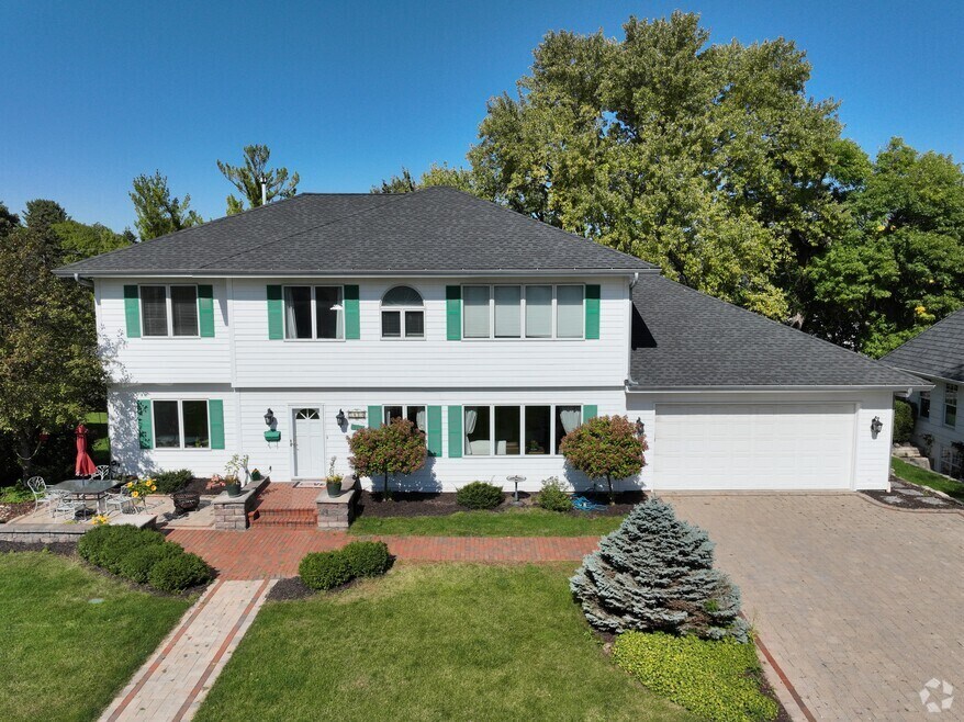 5108 W 58th St, Edina, MN 55436 - photo 2