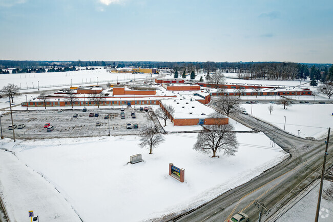A M Cosgrove Middle School serves 844 students in grades 6-8.