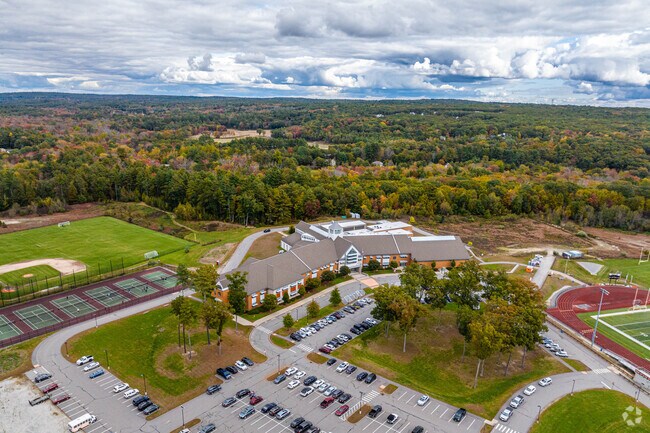 Students of Uxbridge can attend Uxbridge Middle School.