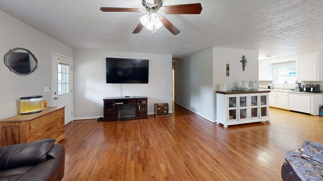 129 Miller Farm Rd, Taylorsville, GA 30178 - photo 2