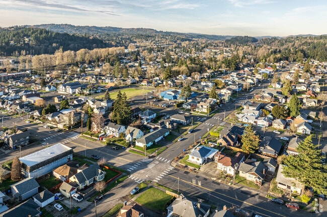 Most of Kelso's neighborhoods are organized in gridded streets.