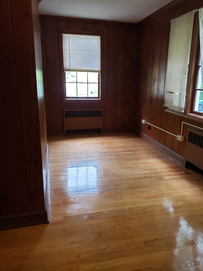 114 Howard Dr unit Apartment 1, Charlottesville, VA 22903 - photo 4