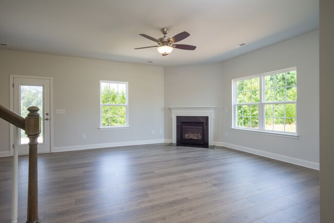 803 Hiddenbridge Dr unit 38657652, Jacksonville, NC 28456 - photo 6