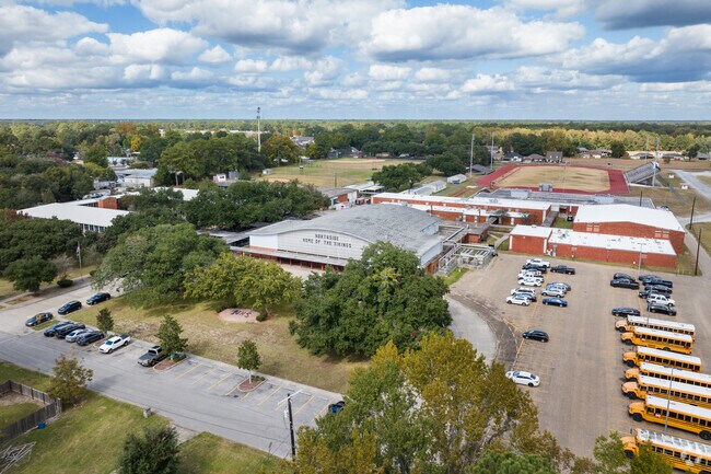 The courses at Northside High School encourage critical thinking and creativity.