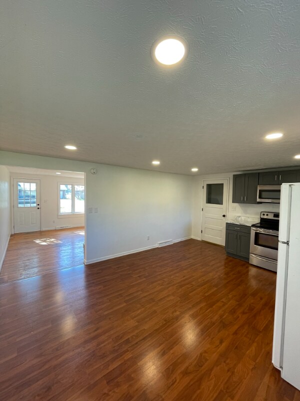 218 Mouser St, Madison, IN 47250 - photo 5