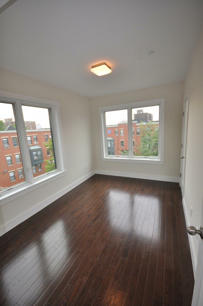659 Massachusetts Ave unit 2, Boston, MA 02118 - photo 6