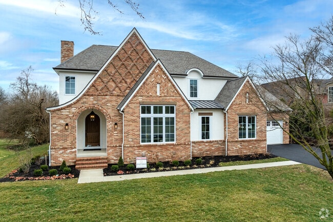 Cottage style homes can be found on many streets of Upper Arlington.
