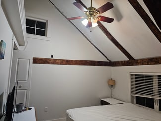 12 Free St, Camden, ME 04843