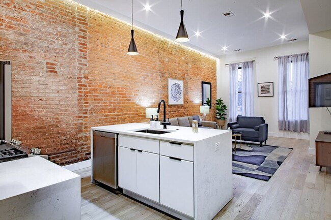 1022 Pennsylvania Ave SE unit ID1037732P, Washington, DC 20003 - photo 5