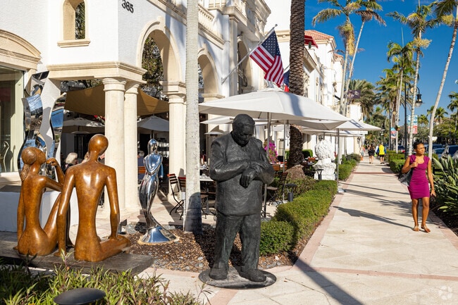 Fiddler’s Creek is a short drive from downtown Naples shopping and dining.