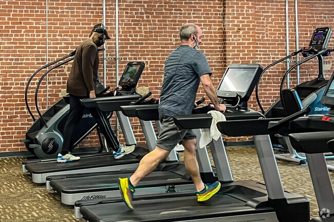 Anytime Fitness offers Hi-Tech equipment for Cardiovascular work outs in Montclair, NJ.