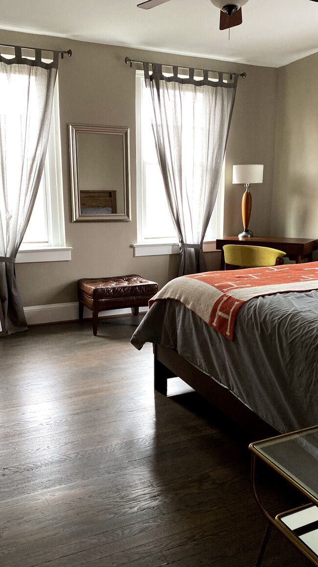 2410 20th St NW Unit 301, Washington, DC 20009