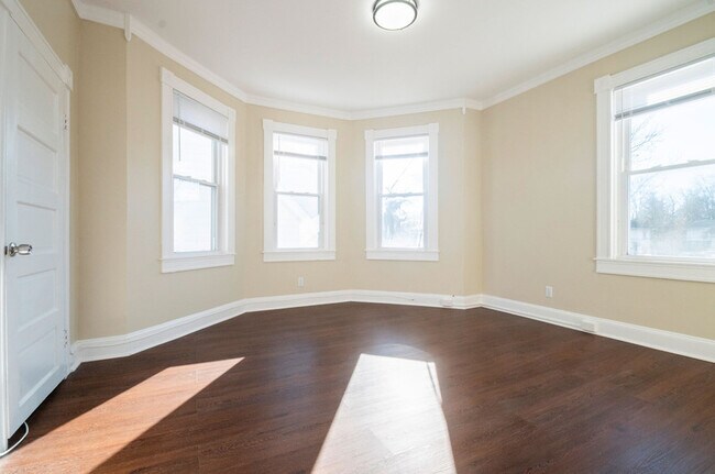 5327 Wesley Ave unit 2nd Floor, Gwynn Oak, MD 21207 - photo 5