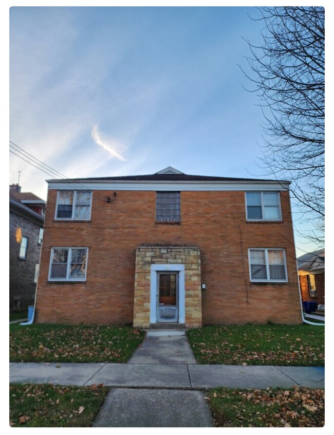 1529 12th St Unit 1, Rockford, IL 61104