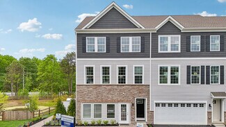 8 Rothbury Ct, Tinton Falls, NJ 07753