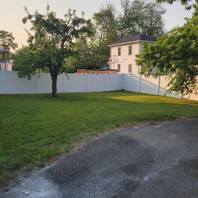 279 Nottingham St unit 279 Nottingham St., Springfield, MA 01104 - photo 5