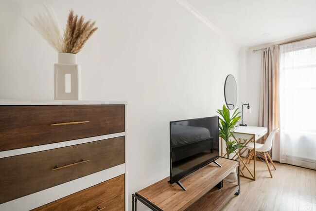 1597 York Ave unit FL4-ID1021958P, New York, NY 10028 - photo 3