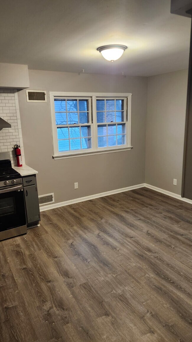 17 Union Ave unit 2, Maplewood, NJ 07040 - photo 6